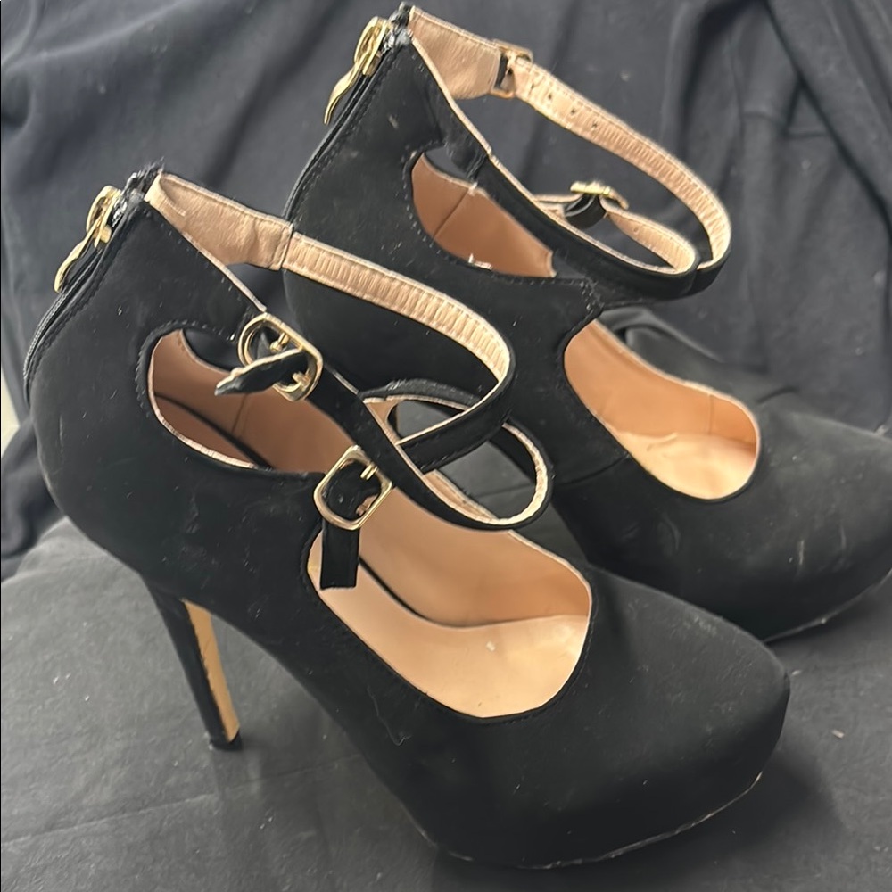 Dream Pairs Black and Gold Stiletto Heels
